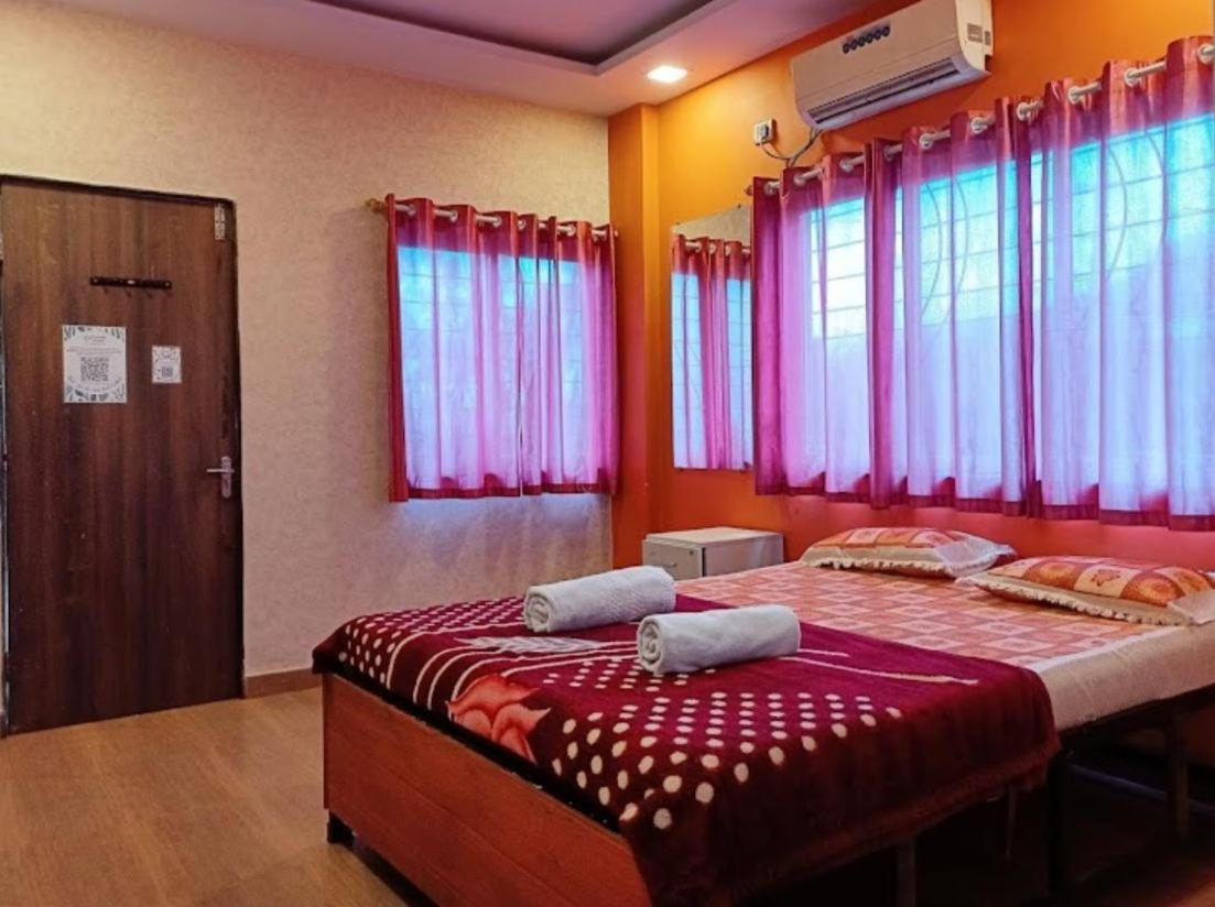 Strawberry Vacations Villa Panchgani Exterior photo